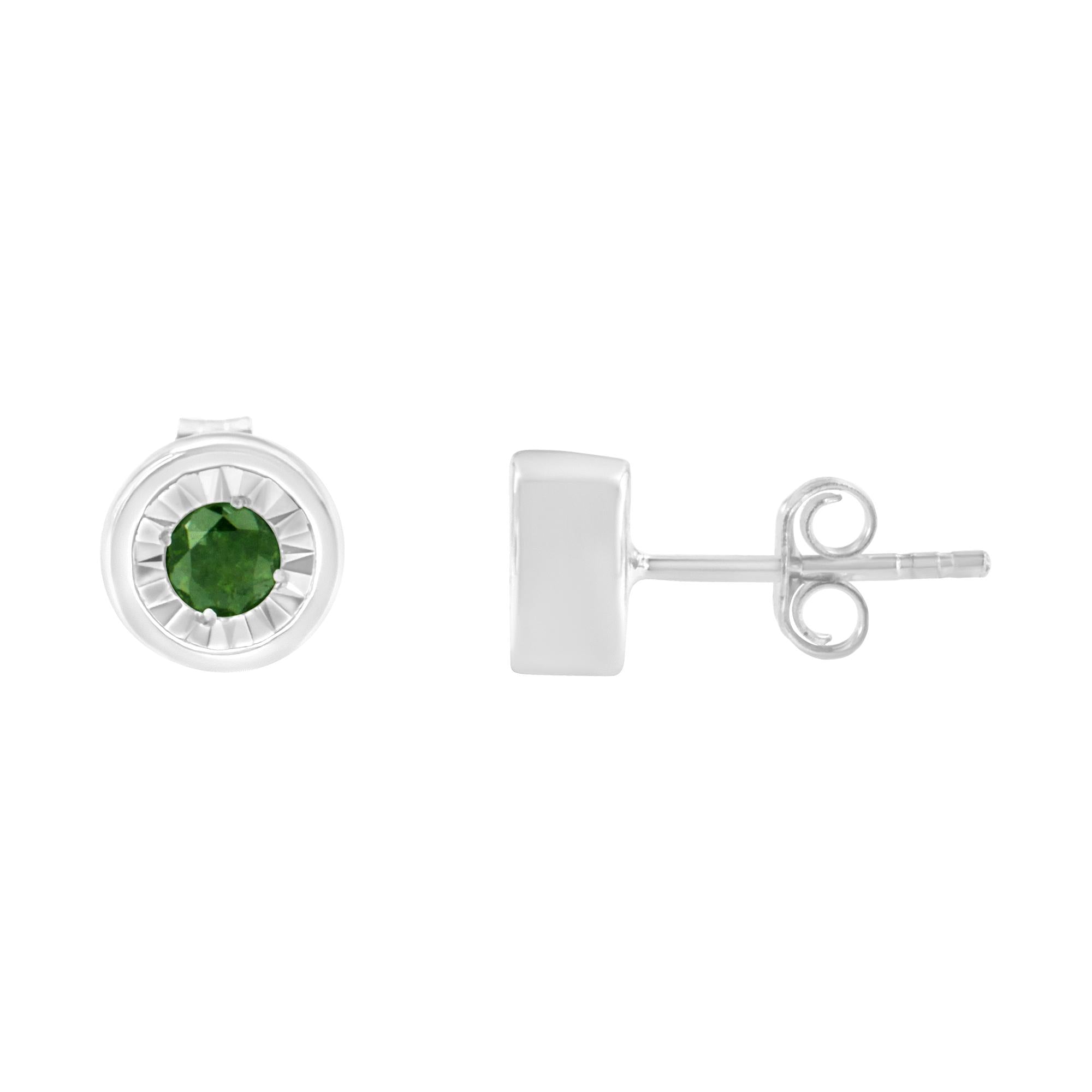 1/4 Cttw Green Diamond Stud Earrings (Color-Enhanced, I1-I2 C)